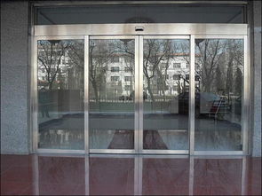 探索不锈钢伸缩电动门与特种门的专业制造商——鹤松电动特种门厂